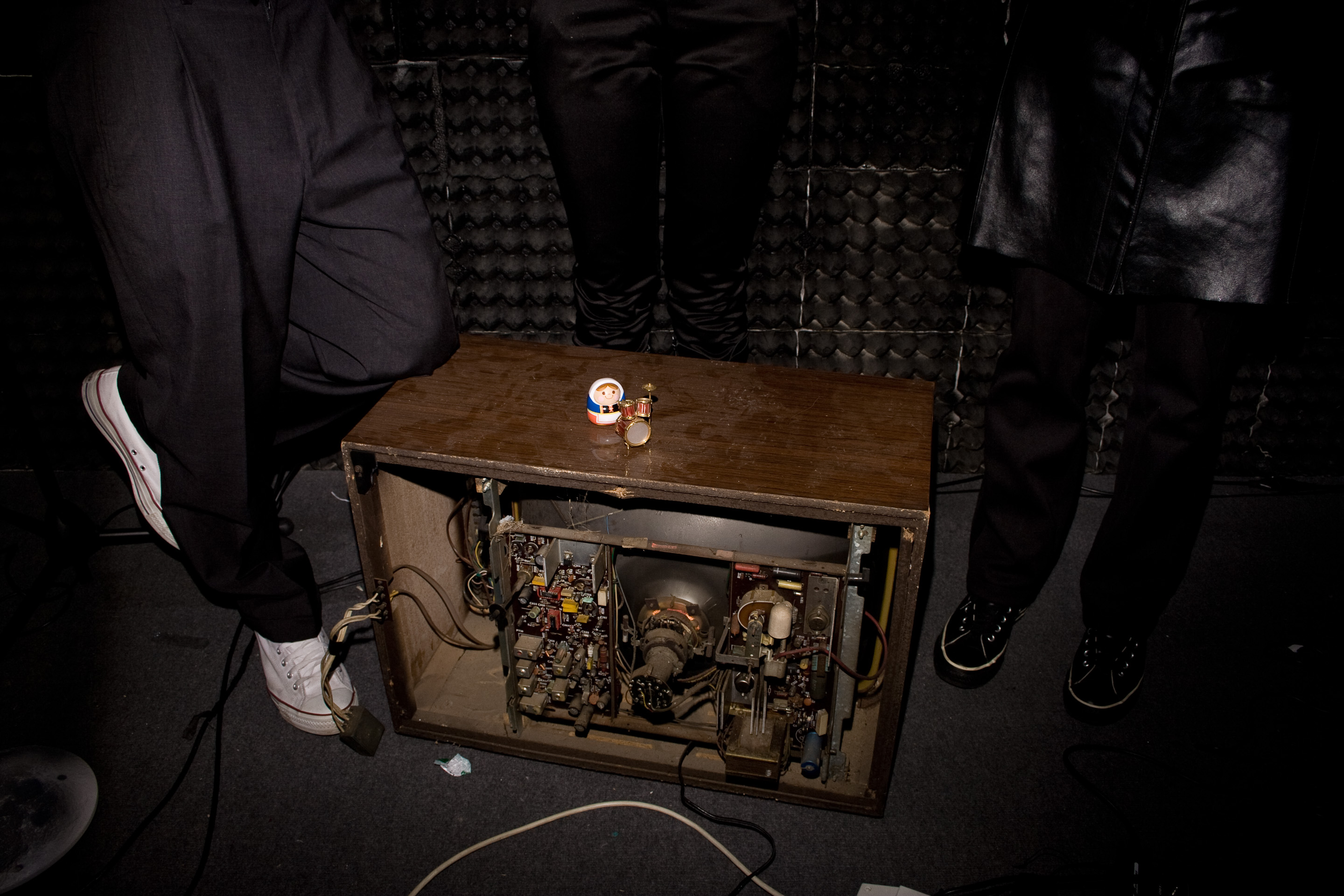 17 · TV set
Click to view previous post