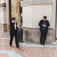 290 · Walking / Texting
