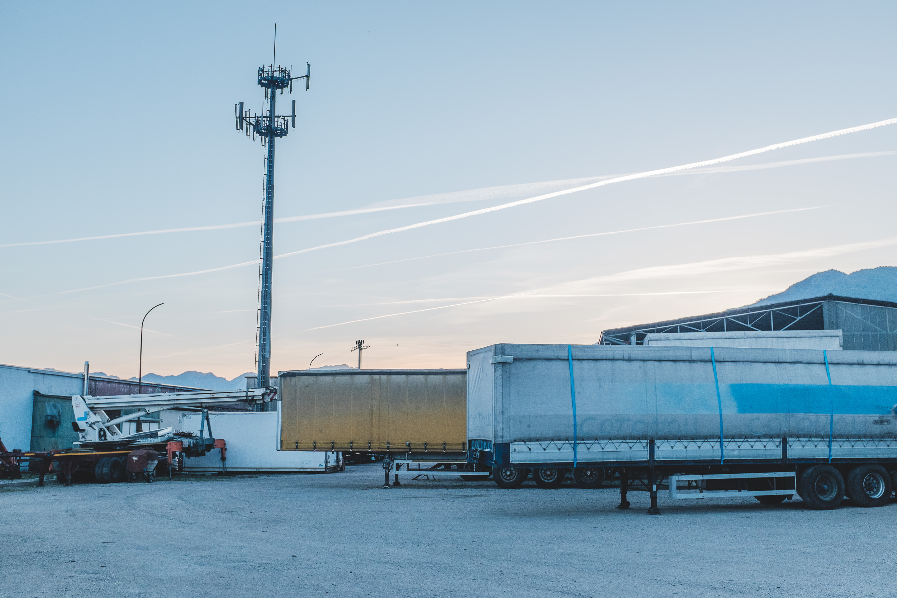 305 · Trailer parking lot
Click to view previous post