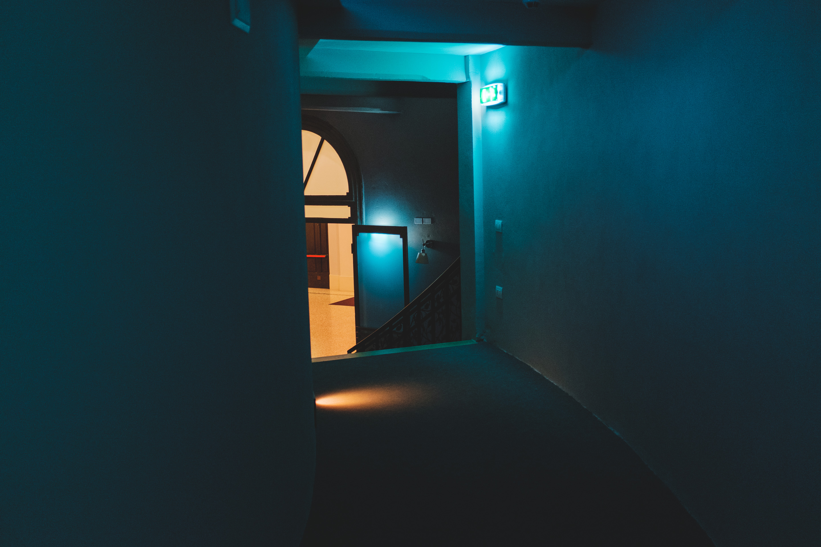 350 · Blue room
Click to view previous post